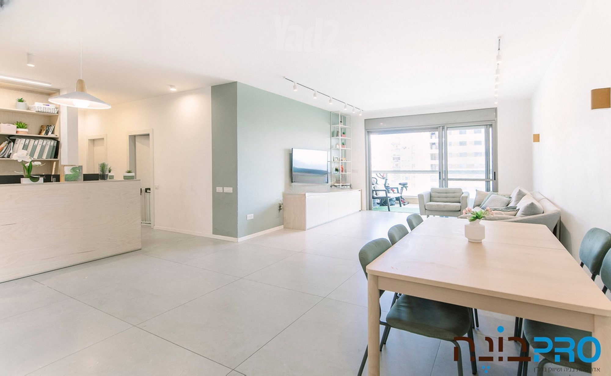 Modern HaGat Apartment