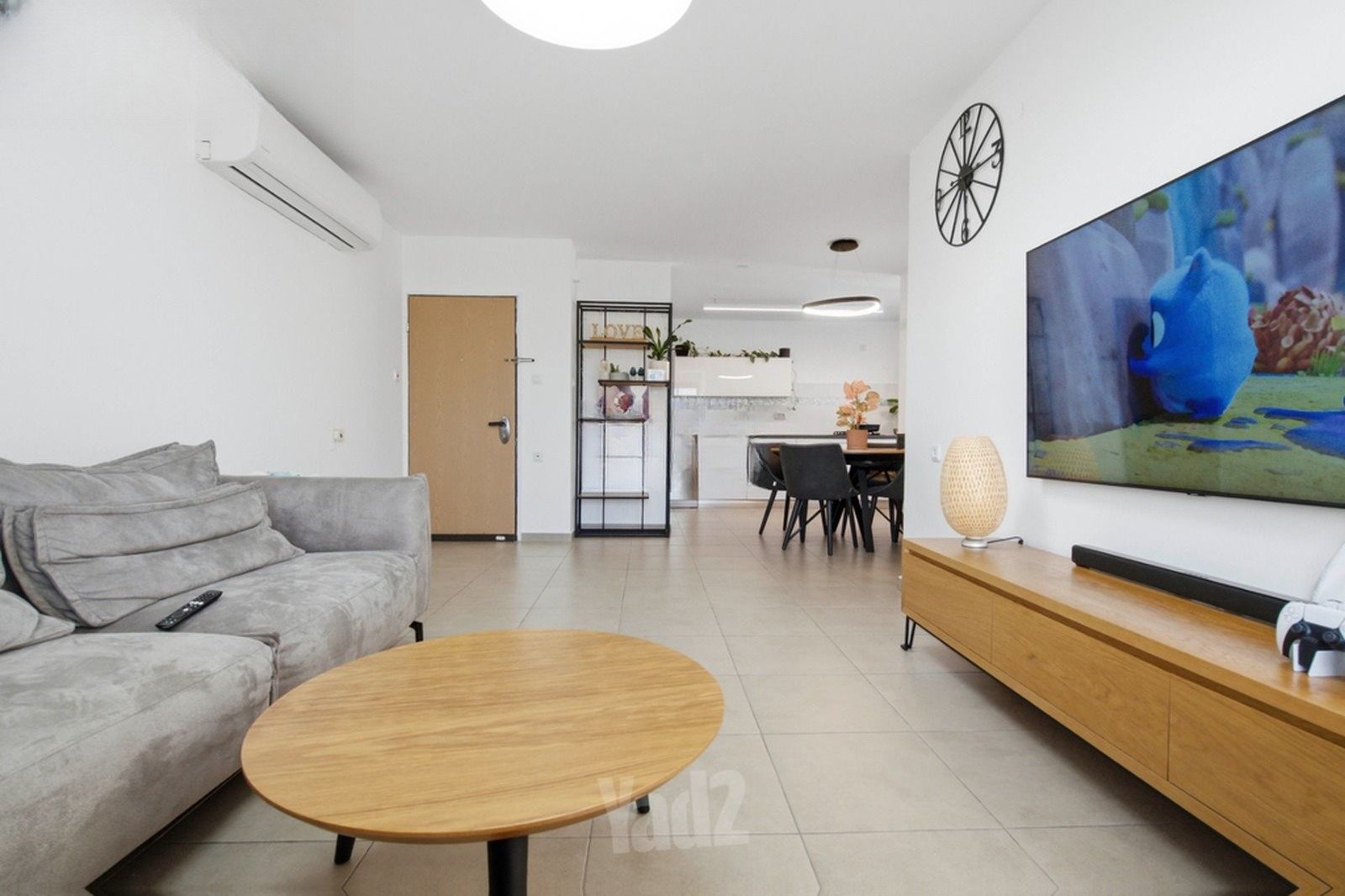 Modern Holon Apartment