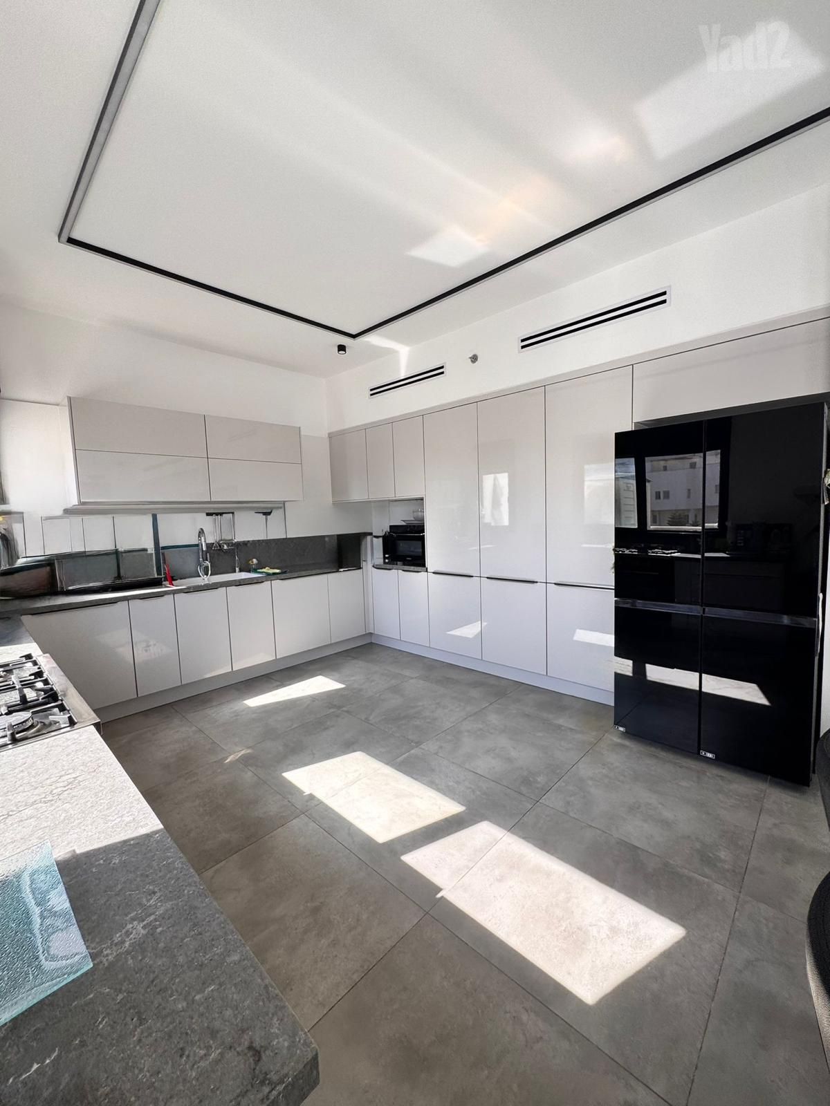 HaShulamit Rooftop Penthouse