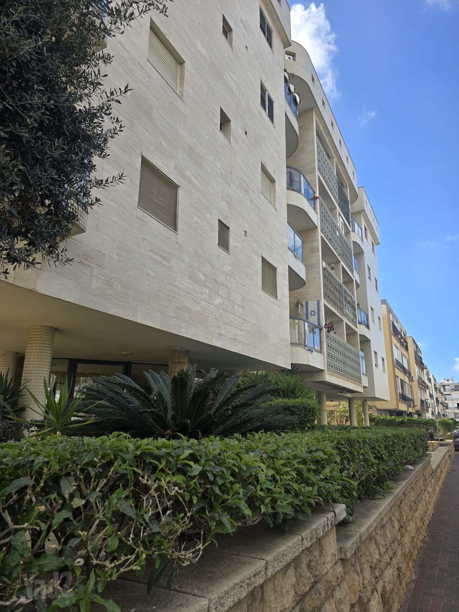 Spacious Agrobank Apartment