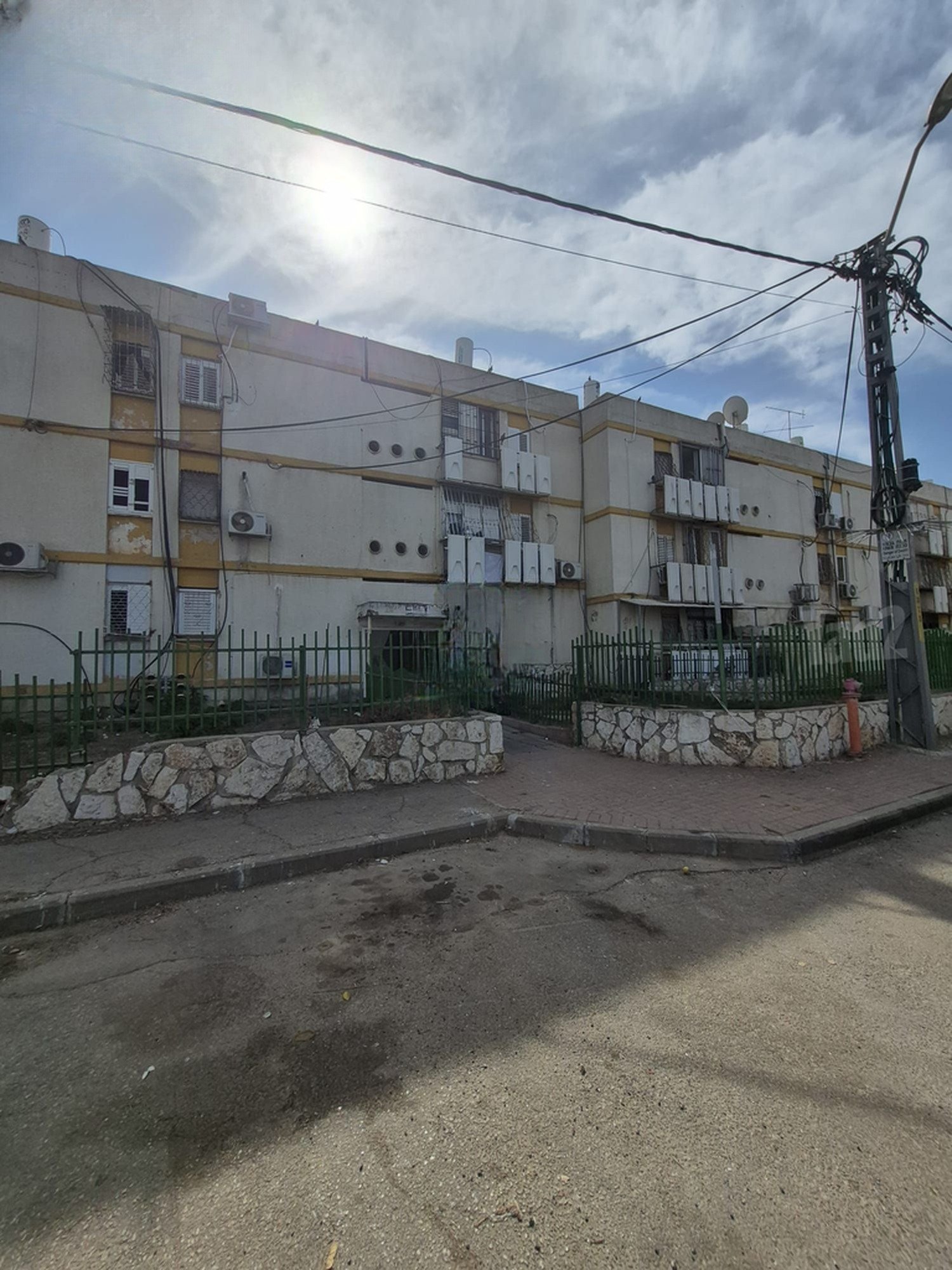 Shlomo HaMelech Walkup