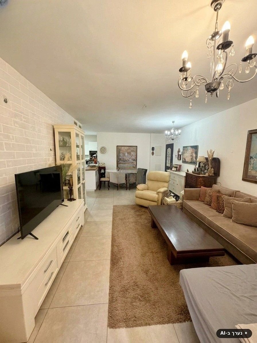 Shoham Covered Balcony