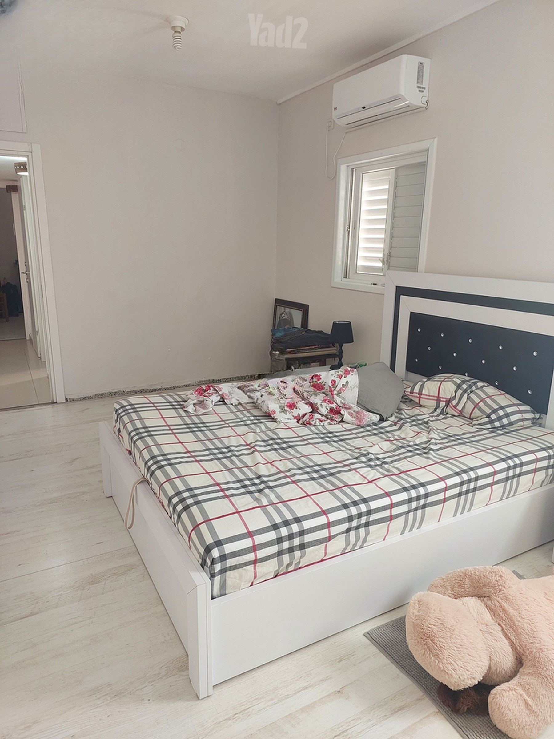 Spacious Holon Four