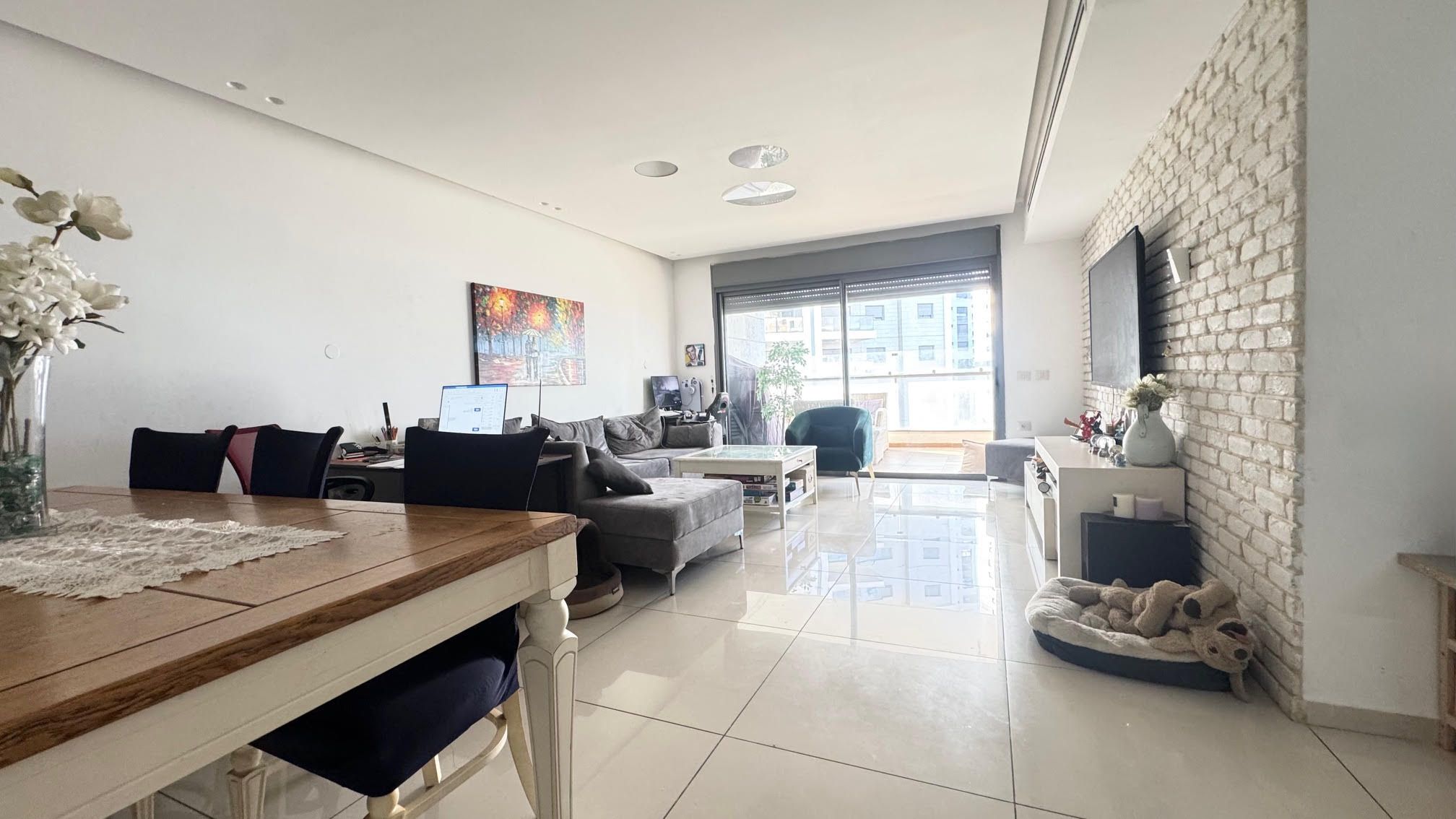 Spacious Parkview Haven