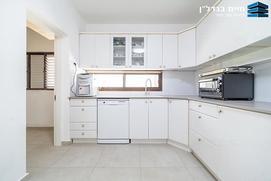 למכירה במרכז ברמת גן בקרבת הבורסה והרכבת הקלה