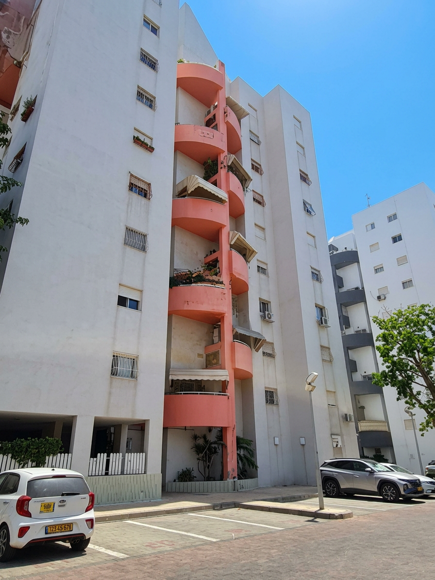 קן משפחתי מרווח