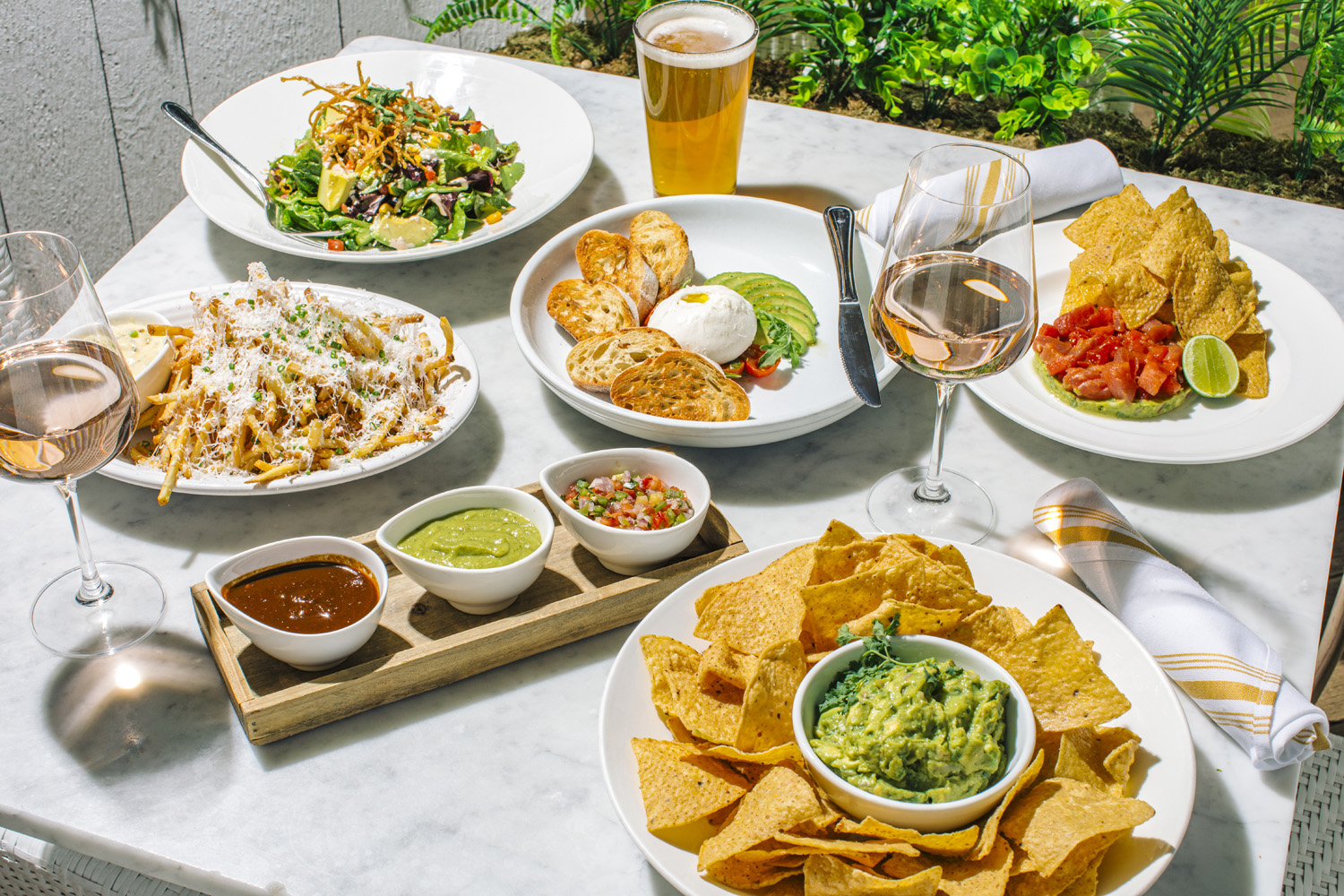 Best Spots for Group Dining - Lettuce Entertain You