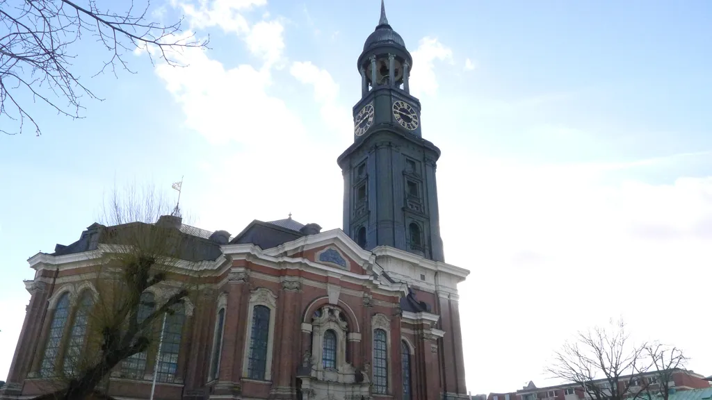 Stadtrundfahrt Hamburg mit der U3 individuelle Stadtführung