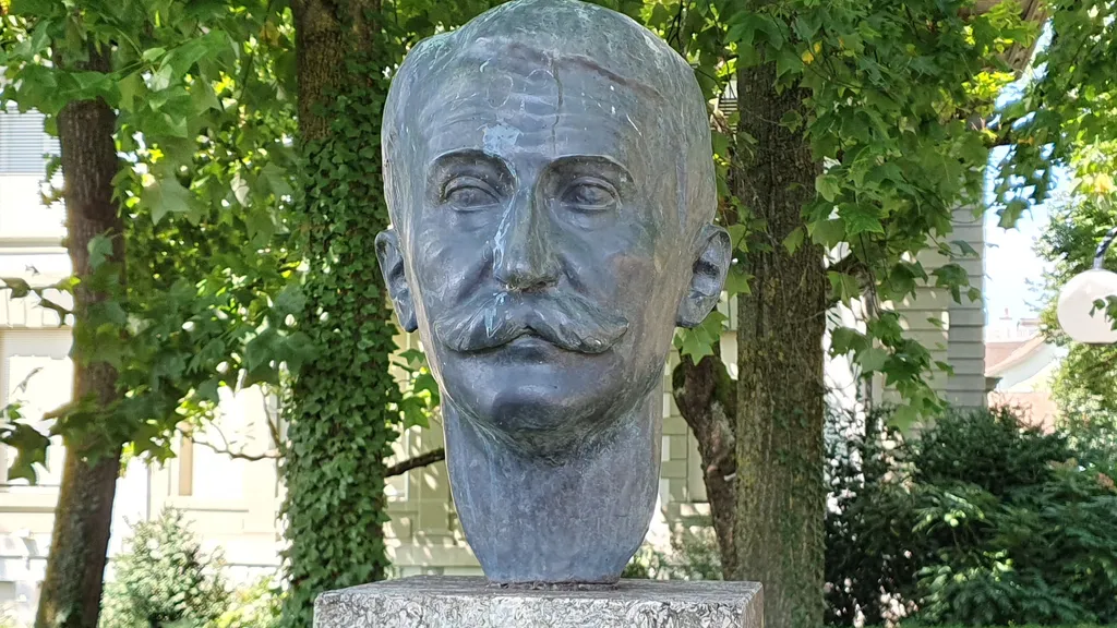 Auf und ab zu den Highlights von Lausanne individuelle Stadtführung