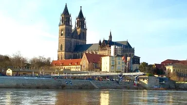 Magdeburg entdecken - Die Elbuferpromenade Stadtführung