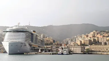 Genua: Schöne Plätze, kleine Gassen, große Schiffe Stadtführung