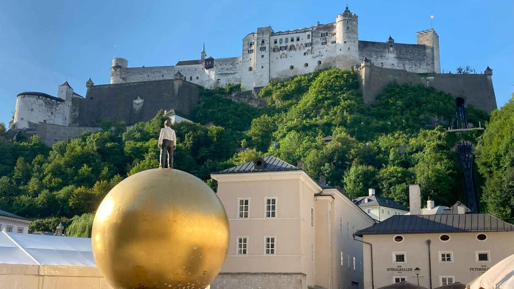 Kapitelplatz in Salzburg Salzburg Schnitzeljagd: Mozart, Dom & geheime Orte individuelle Stadtführung