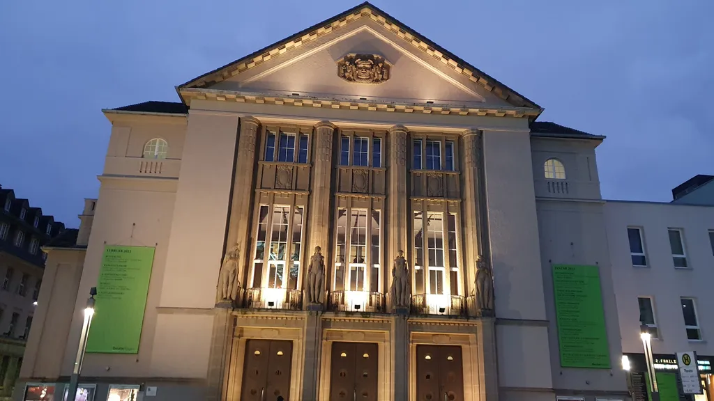 Humorvolle Führung durch die Innenstadt von Hagen individuelle Stadtführung