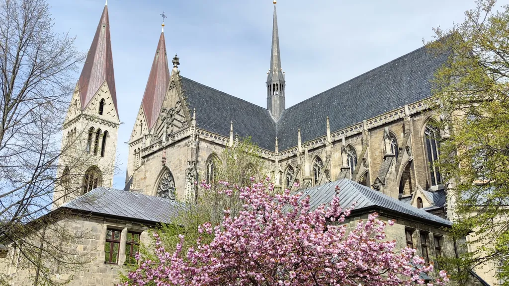 Rundgang über den Domplatz von Halberstadt individuelle Stadtführung