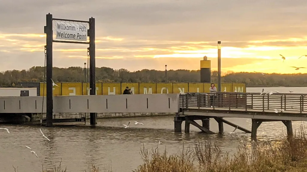 Willkomm Höft Wedel - Pötte gucken & Spaß dabei! individuelle Stadtführung