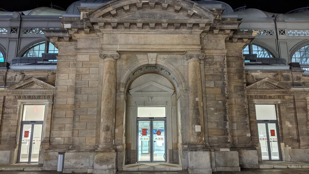 Geheimnisvoller Hauptbahnhof Dresden individuelle Stadtführung