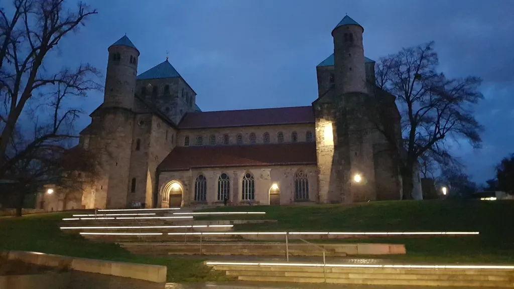 Stadtführung Hildesheim: Rosenroute + Welterbeband individueller Stadtrundgang