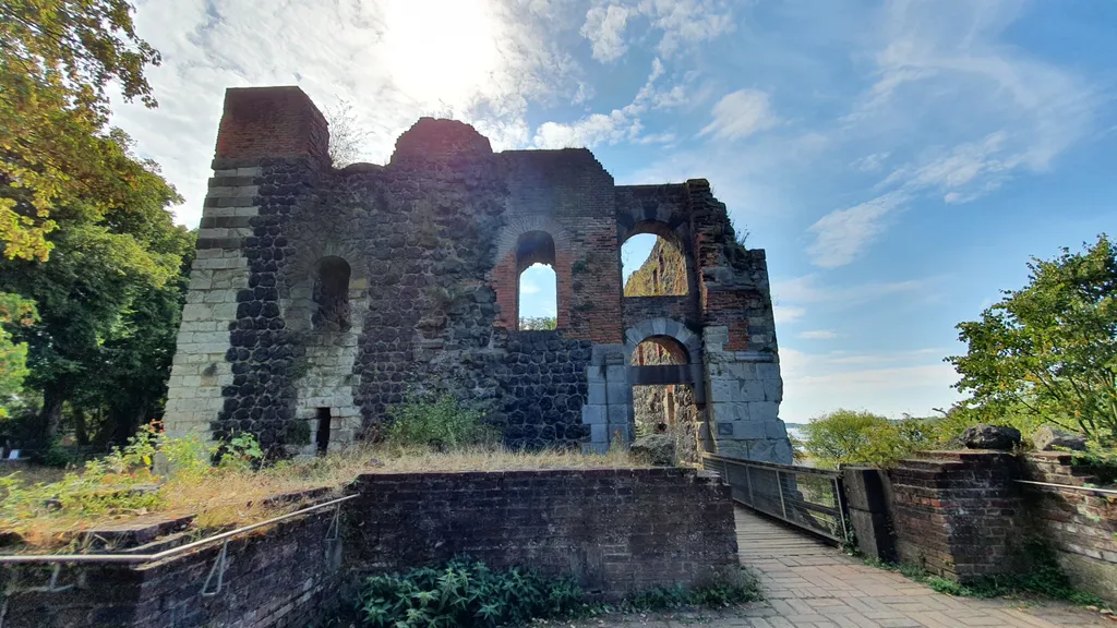 Kaiserswerth Rundgang Kaiserpfalz und Seidenweber individuelle Stadtführung