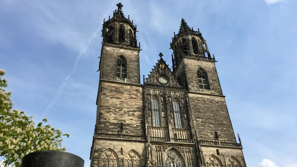 Magdeburg entdecken - Hohe Türme und schöne Seen individuelle Stadtführung