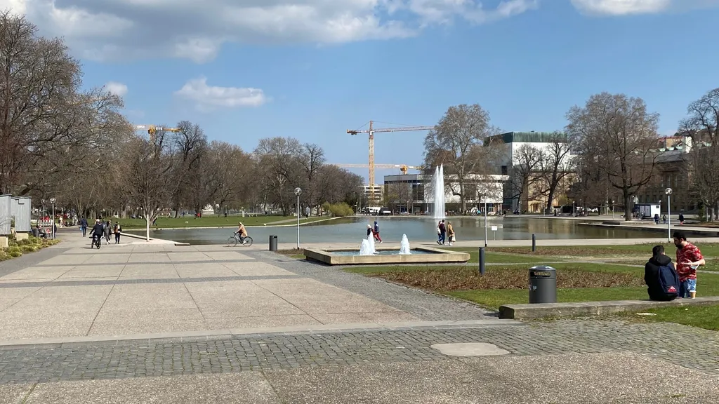 Schlossgarten Durch Stuttgart mit Geheimtipp Stuttgart individuelle Stadtführung