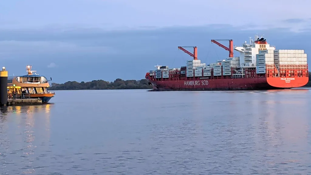 Willkomm Höft Wedel - Pötte gucken & Spaß dabei! individuelle Stadtführung