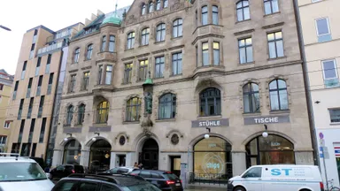 Zwischen Brecht-Haus und Berliner Ensemble Stadtführung Zwischen Brecht-Haus und Berliner Ensemble Stadtführung
