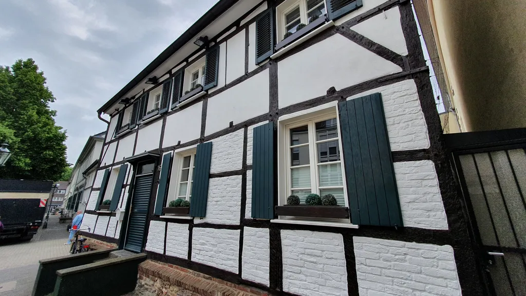 Von Rittern und adligen Stiftsdamen in Gerresheim individuelle Stadtführung