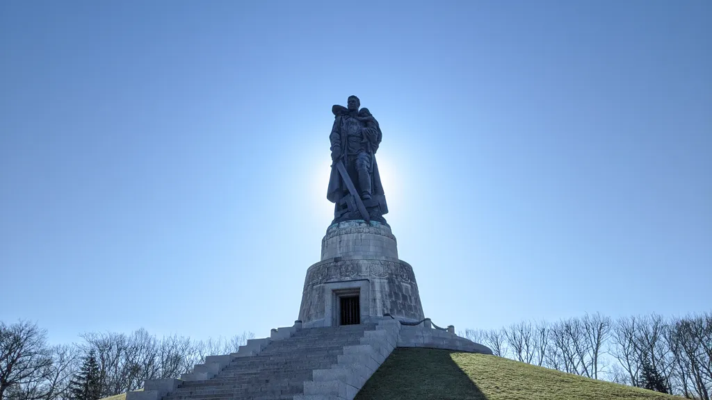 Treptower Park Spaziergang für Entdecker individuelle Stadtführung