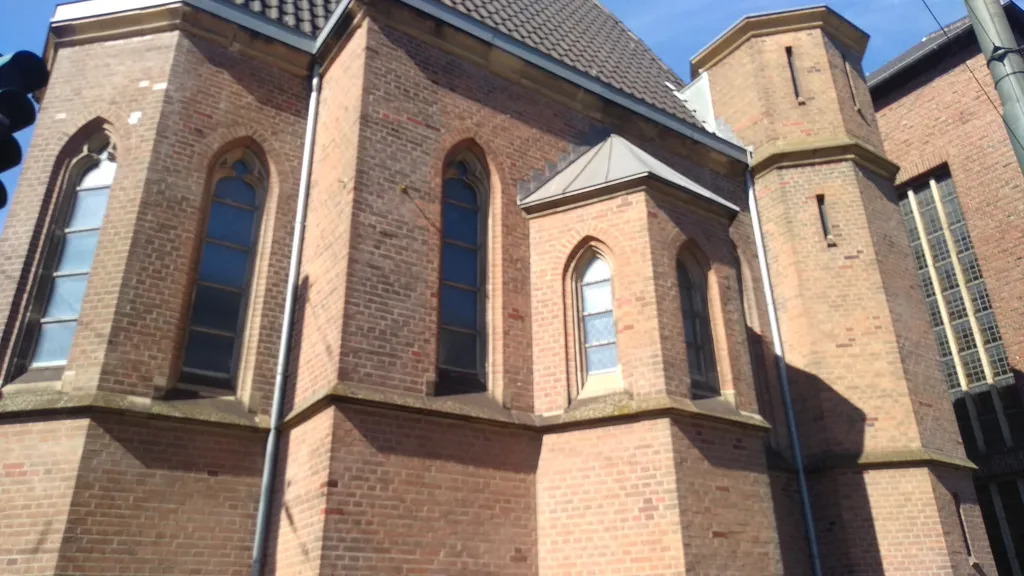 Spaziergang an der Düssel zur Altstadt Düsseldorf individuelle Stadtführung