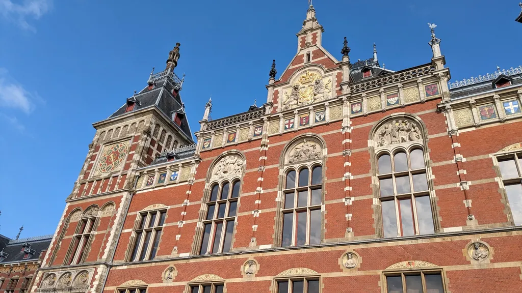 Amsterdam „kleine Geschichten” Entdeckertour individuelle Stadtführung