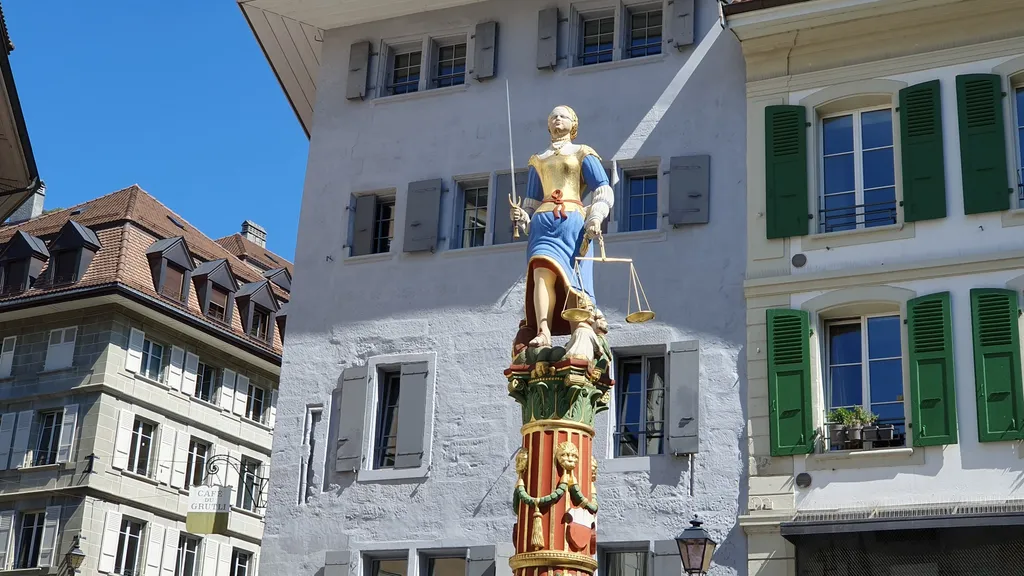 Auf und ab zu den Highlights von Lausanne individuelle Stadtführung