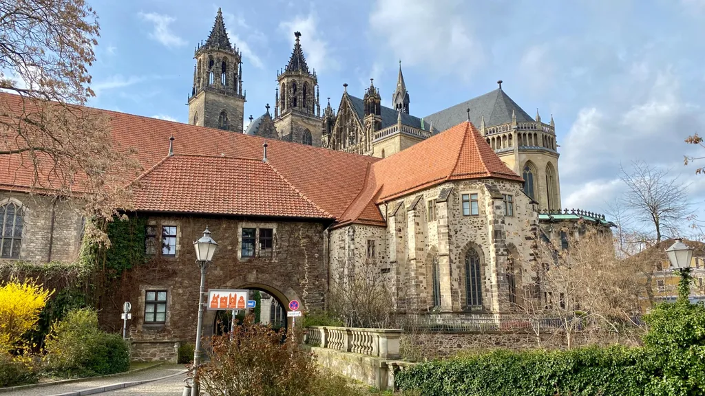 Das Wahrzeichen der Stadt, der Dom mit dem Remtergang Magdeburg Führung - Dom, Kloster, Grüne Zitadelle individuelle Stadtführung