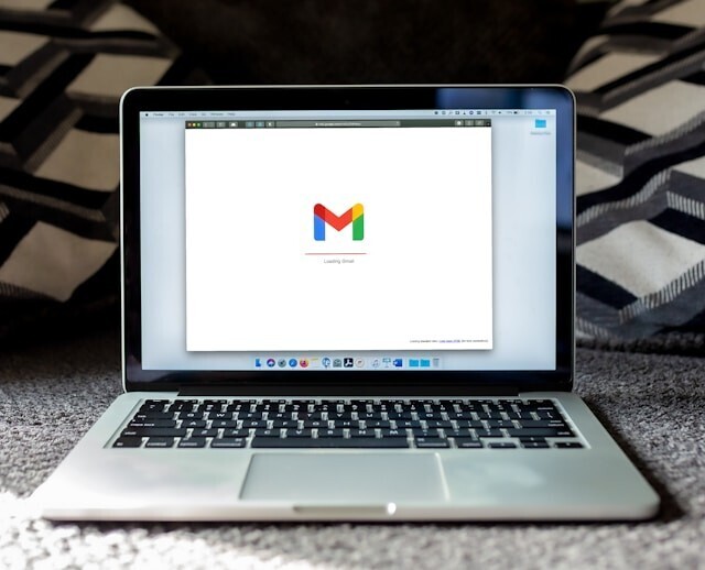 【便利技】あなたの代わりにGmailが自動で不在通知を返信！
