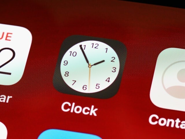 【便利技】iPhoneで目覚ましなどのアラーム音を”無音”にする方法