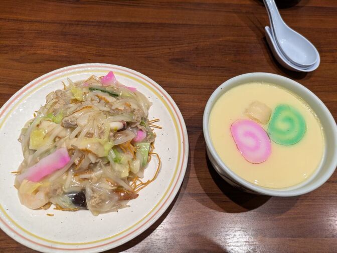 新橋オフィスから徒歩4分！激デカ・激ウマ茶碗蒸し　ランチにおすすめ