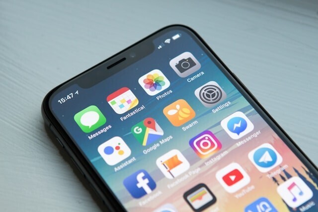 【整理術】iPhoneのホーム画面にあるアプリの順番を一瞬で入れ替える方法