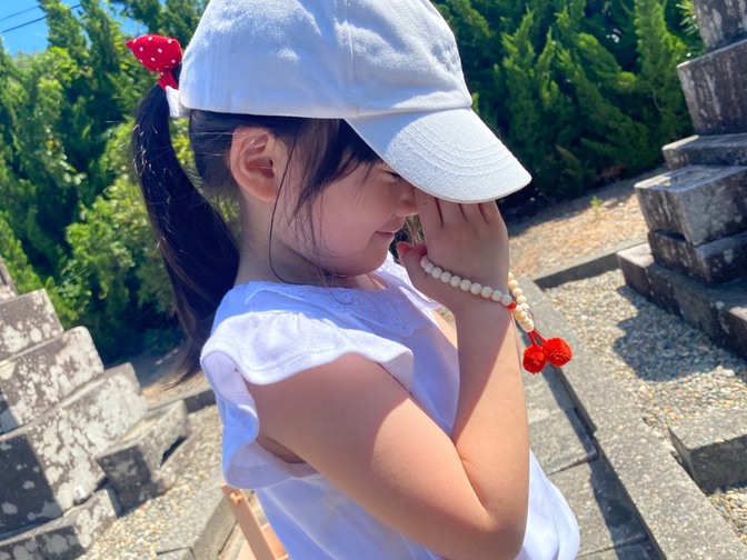 ご先祖様を大切にしてますか？心が豊かになるお墓参りの方法♡