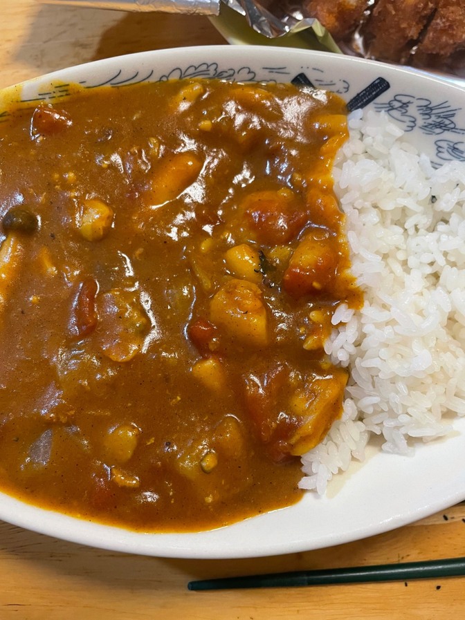 【時短家電を活用しよう】ホットクックでチキンとトマト🍅の無水カレー