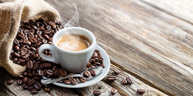 健康効果が爆上がり！コーヒーに入れるとぽかぽか体が温まるもの ３選