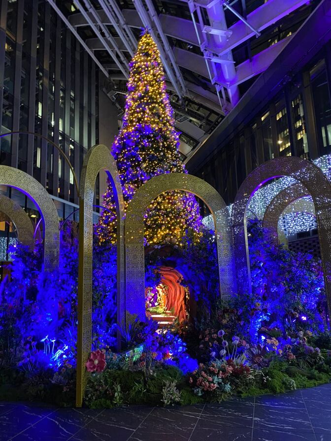 【新宿】三角ピアノ/クリスマスに寄りたい、冬のイルミネーションに圧倒されてきた話【ストリートピアノ】