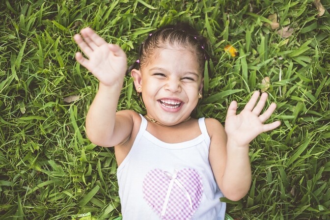 【不登校の子に悩んでいる親御さんへ】学校には行かなくてもいい！理由4つを分かりやすく解説します。