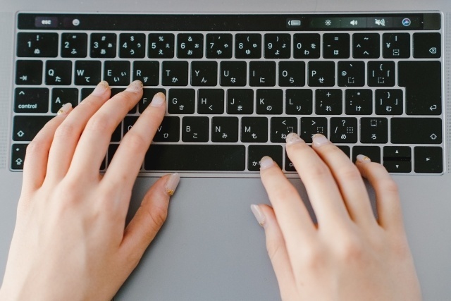 MacBookでタイピング不要!?音声入力する方法