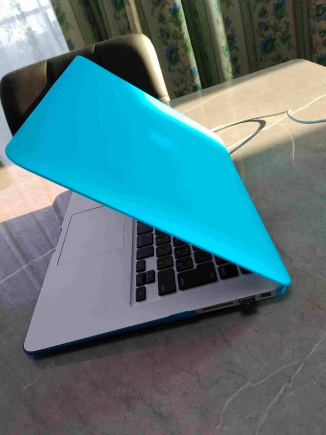 古いMacBookAirに　ChromeOSの夢を見させてみた。