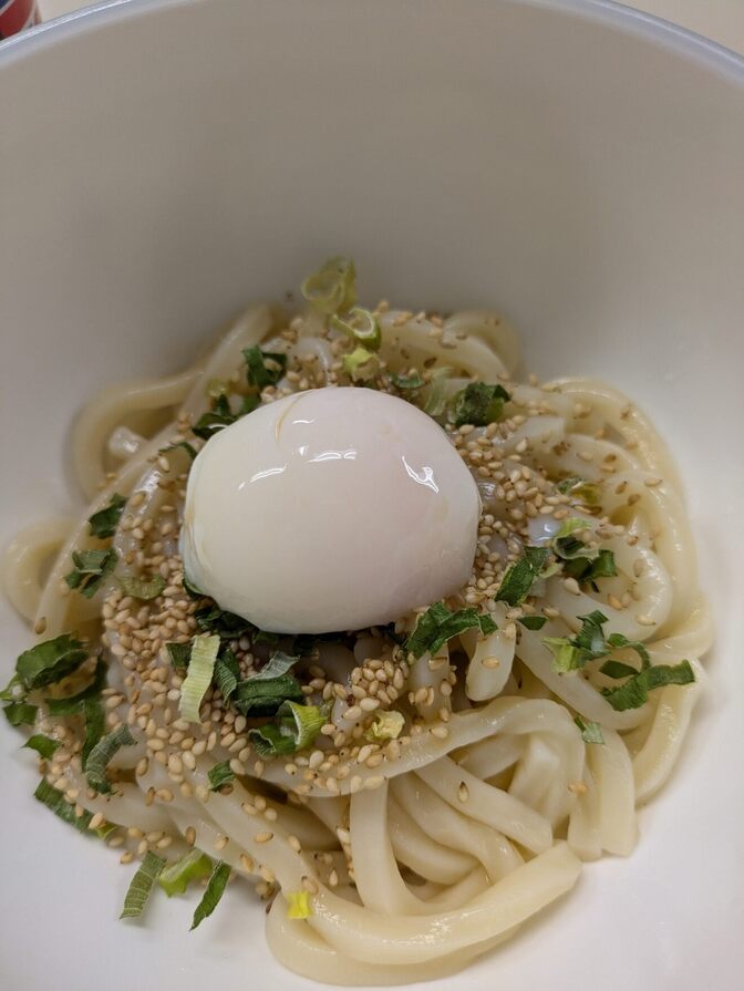 ランチ代を節約しよう！会社に置きうどんのススメ
