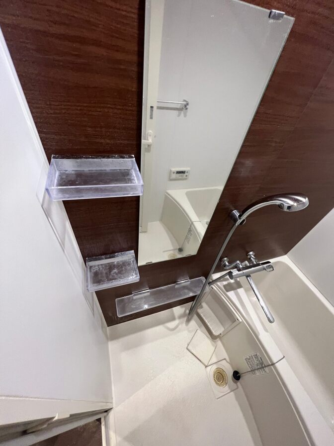 ✨🌟鏡の水垢や曇りをスッキリきれいにするコツ🌟✨