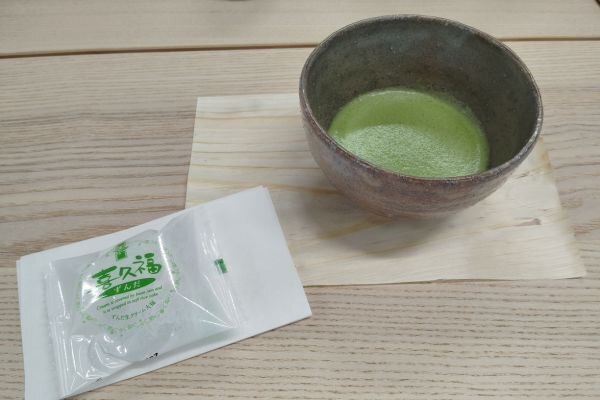 ひとりに戻る時間、茶道との暮らし