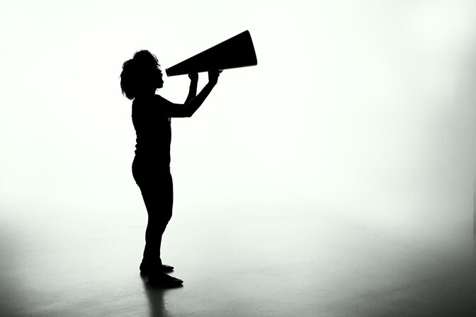 ［影響力の武器］ビジネス上手は必ず使う、人の心を惹きつける大衆煽動
