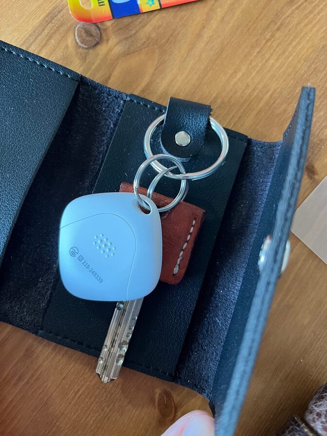 コスパ最強！？ダイソーのAirTagもどきを買ってみた！