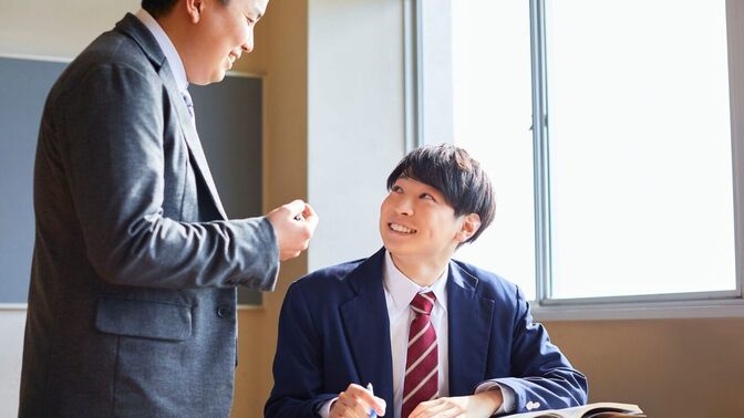 生徒をやる気にさせる面談のコツ｜10年超の経験から学んだ「聞き方」と「信頼関係」
