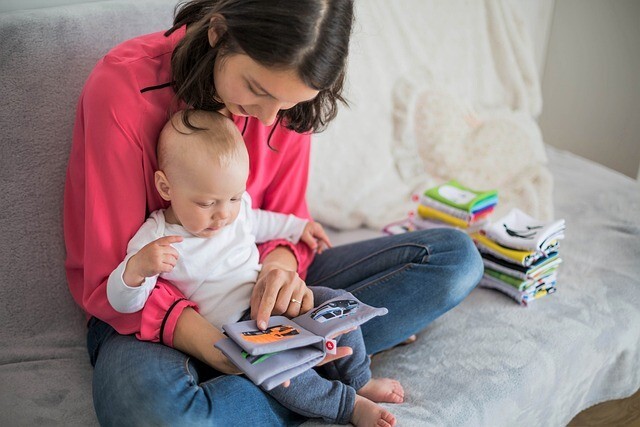 motherhood-gc7d3e36fd_640.jpg